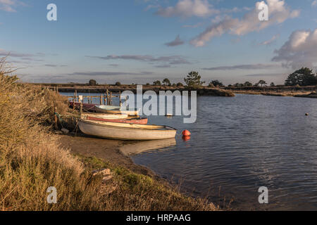 Boote am Auzance River in Brem-Sur-Mer, Frankreich Stockfoto