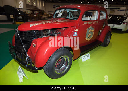 Eine 1938 Ford Tudor Stockcar, Ex Niel "Seifig" Burgen. für den Verkauf von Coys Auktion in Verbindung mit historischen Motorsport International 2017 Stockfoto