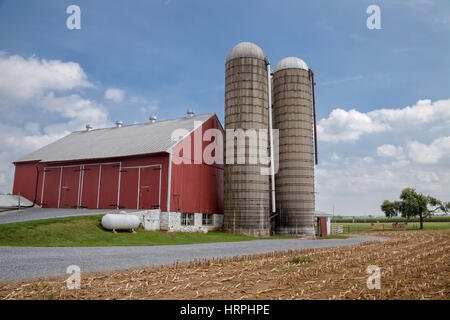 Amish Scheune und Hof in Lancaster, PA Stockfoto