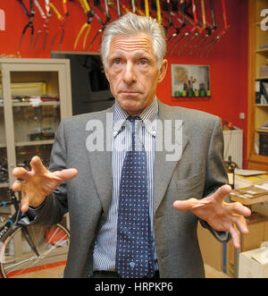 Luxemburg 11.02.2005. Italienische ehemalige Radrennfahrer Francesco Moser in einem Interview. Stockfoto