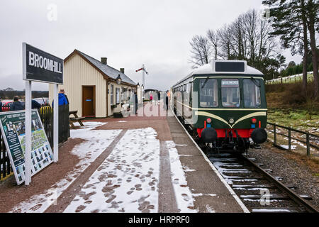 DMU Broomhill Station auf der Strathspey Railway erhalten Dampfeisenbahn von Aviemore nach Broomhill in Schottland Highland Speyside Stockfoto