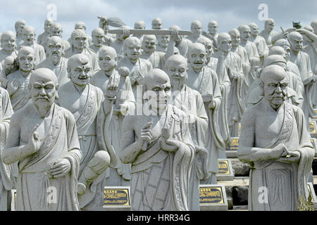 Bintan Island, Indonesien. 2. März 2017. Tempel mit 1000 Statuen Gesicht in Bintan, Riau-Inseln haben viel Tourismus mögliche Ansichten, von denen die Insel Bintan ist auch die größte Insel in der Riau-Inseln, Indonesien. Lage Bintan ziemlich strategische, denn es auf der südlichen Halbinsel von Malaysia an der Mündung der Wasserstraße liegt und seine Geschichte ein beliebter Zwischenstopp für Händler ist Versand Indien und China für Tierheim aus dem Sturm und Bestimmungen. Bildnachweis: Pazifische Presse/Alamy Live-Nachrichten Stockfoto