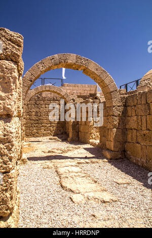 Caesarea Maritima (griechisch: παράλιος Καισάρεια), Caesarea Palaestina von 133 n. Chr. ab genannt, war eine Stadt und Hafen von Herodes dem großen über 25 erbaut Stockfoto