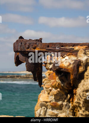 Herods Port Ruinen in Caesarea Maritima, genannt Caesarea Palaestina von 133 n. Chr., war eine Stadt und Hafen gebaut von Herodes die großen über 25 – 13 v. Chr. Stockfoto