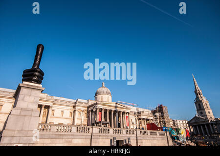 Wirklich gut. Trafalgar Square, The Fourth Plinth wurde 1841 erbaut, aber blieb leer. Es ändert sich nun, und ist derzeit David Shrigley "Wirklich gut" Stockfoto