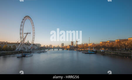 London Eye bei Sonnenaufgang-UK