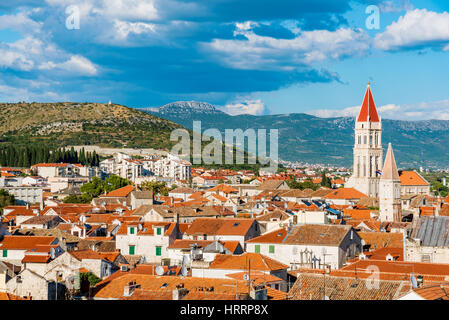 Blick auf Trogir alte mittelalterliche Stadtarchitektur Stockfoto