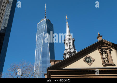 St. Pauls Kapelle und einem Welthandel, NYC, USA Stockfoto