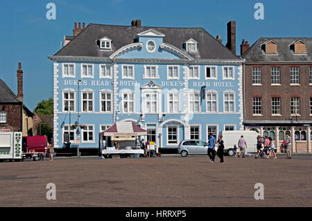 Kings Lynn, Dukes Head Hotel, Dienstag Markt Platz, Norfolk, Take Away Fast-Food-Stände Stockfoto