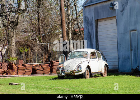 WHARTON, TEXAS, Februar 2017: Einen alten VW Käfer reparaturbedürftig Stockfoto