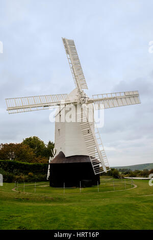 Windmühle bekannt als Jill auf der South Downs Sussex Stockfoto