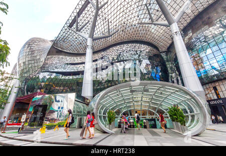 Zugang zu den s-Bahn MRI vor die Ion Orchard Shopping Center, Orchard Road, moderne Architektur, Zentrale Wohnlage, Central Business District, Si Stockfoto