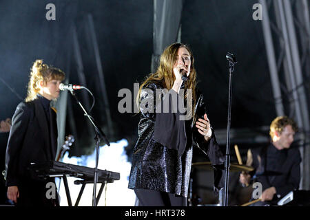 BARCELONA - 14 JUN: Lykke Li (Singer und Songwriter) führt auf Sonar Festival am 14. Juni 2014 in Barcelona, Spanien. Stockfoto