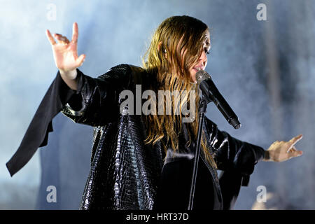 BARCELONA - 14 JUN: Lykke Li (Singer und Songwriter) führt auf Sonar Festival am 14. Juni 2014 in Barcelona, Spanien. Stockfoto