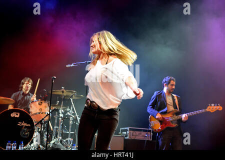 BARCELONA - 28 FEB: Amaia Montero (Künstler) Konzert in Barts Stadium am 28. Februar 2015 in Barcelona, Spanien. Stockfoto
