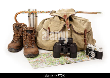 Wanderausrüstung auf weißem Hintergrund Stockfoto