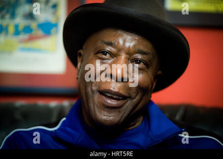 Blues-Gitarrist, Sänger und Songwriter Buddy Guy bei seinem Chicago Club, Legenden. Stockfoto