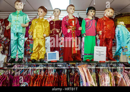 North Miami Florida, Miami China City Plaza, Geschäft, orientalische Waren, traditionelle Kleidung, Pyjamas für Kinder, Schaufensterpuppe, Verkaufsartikel, Besucher Stockfoto