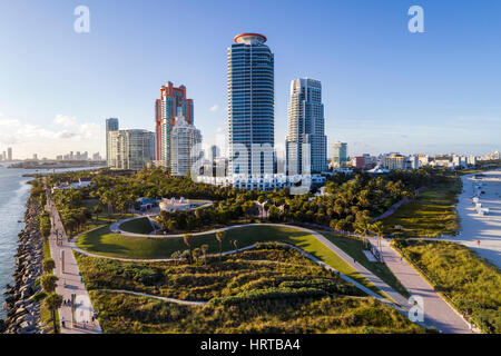 Miami Beach Florida, South Pointe Park, Hochhaus-Wohngebäude, Continuum, Portofino, Luftaufnahme von oben, FL170302d10 Stockfoto