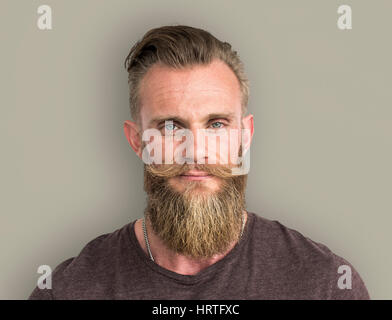 Bärtige Hipster Mann lächelnd Portrait Stockfoto
