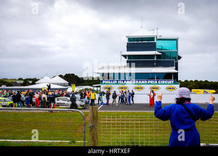 Publikums während Regattatag auf Phillip Island Grand Prix Circuit, Victoria, Australien. Stockfoto