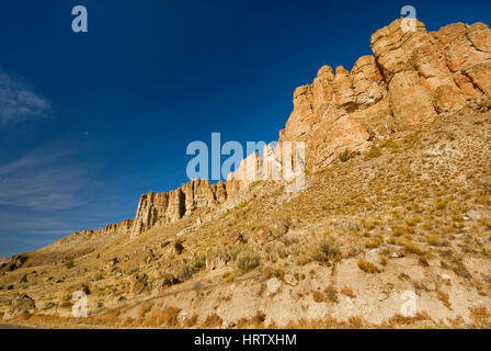 Die Palisaden von Iron Mountain in John Day Fossil Betten Nationaldenkmal, Clarno Einheit, Oregon, USA Stockfoto