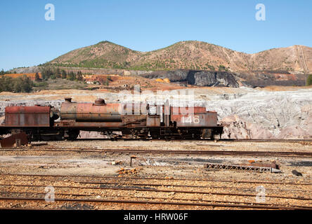 Alte rostige aufgegeben Dampfzug in die Rio Tinto Bergbau Bereich, Minas de Riotinto, Provinz Huelva, Spanien Stockfoto