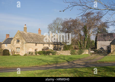Traditionelles Hotel in der Ortschaft Willersey, Gloucestershire, England, Vereinigtes Königreich Stockfoto