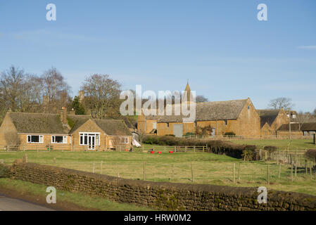 Dorf Eigenschaften, Barford St. John, Oxfordshire, England, UK Stockfoto