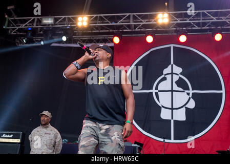 BENICASSIM, Spanien - JUL 19: Public Enemy (Hip-Hop-Gruppe) im Konzert am FIB Festival am 19. Juli 2015 in Benicassim, Spanien. Stockfoto