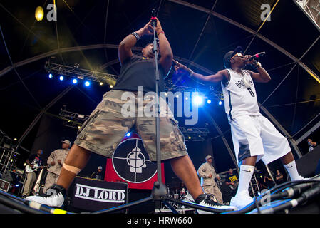 BENICASSIM, Spanien - JUL 19: Public Enemy (Hip-Hop-Gruppe) im Konzert am FIB Festival am 19. Juli 2015 in Benicassim, Spanien. Stockfoto