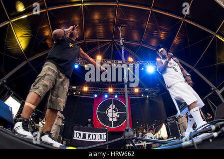 BENICASSIM, Spanien - JUL 19: Public Enemy (Hip-Hop-Gruppe) im Konzert am FIB Festival am 19. Juli 2015 in Benicassim, Spanien. Stockfoto