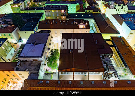 Aussicht von Gebäuden in der Nacht Stockfoto