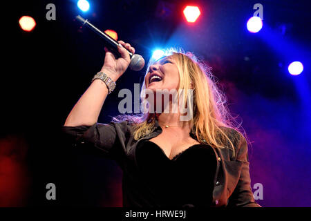 BARCELONA - 28 FEB: Amaia Montero (Künstler) Konzert in Barts Stadium am 28. Februar 2015 in Barcelona, Spanien. Stockfoto