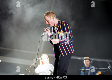 BARCELONA - 29 Mai: Belle and Sebastian (berühmte Musik-Band aus Glasgow) im Konzert im Primavera Sound Festival 2015 am 29. Mai 2015 in Barcelona, Spa Stockfoto