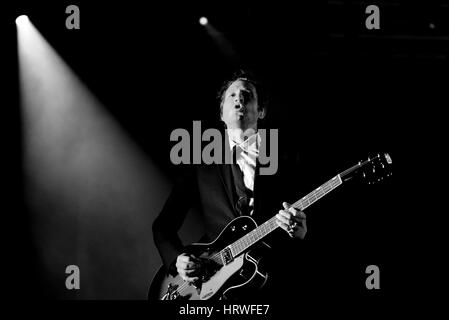 BARCELONA - 30 Mai: Interpol (Band) führt auf Primavera Sound Festival 2015 am 30. Mai 2015 in Barcelona, Spanien. Stockfoto