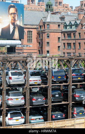 Parkplatz, gestapelt Parkplatz Garage, 10th Avenue, Chelsea, Manhattan, New York City, USA Stockfoto