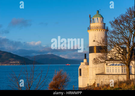 Die Cloch Leuchtturm an der Clyde Küste zwischen Gourock und Wemyes Bay. Stockfoto