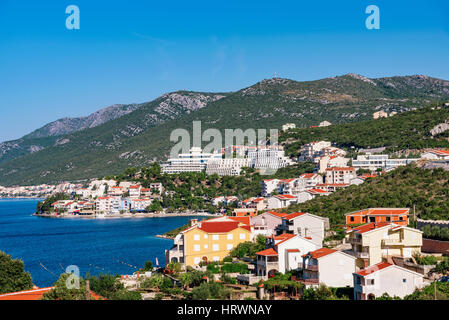 Blick auf mediterrane Küstenstadt Neum in Bosnien Stockfoto