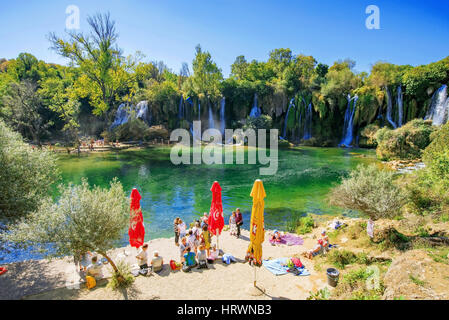 KRAVICE Wasserfälle, Bosnien und Herzegowina - 23 SEPTEMBER: Dies ist eine Ansicht von Kravice Wasserfällen ist es ein Wahrzeichen und ein beliebtes touristisches Ziel Stockfoto