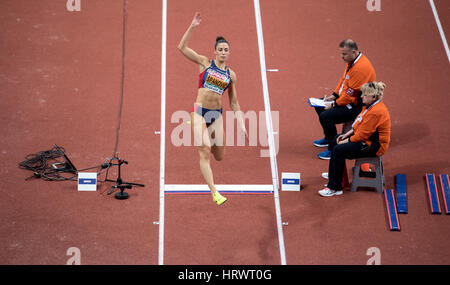 Belgrad, Serbien. 4. März 2017. Ivana Spanovic aus Serbien in Aktion während der Weitsprung Qualifikation Veranstaltung bei den Halleneuropameisterschaften Leichtathletik in der Kombank Arena in Belgrad, Serbien, 4. März 2017. Foto: Sven Hoppe/Dpa/Alamy Live News Stockfoto