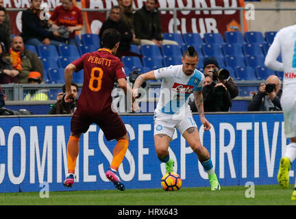 Rom, Italien. 4. März 2017. Marek Hamsik in der italienischen Serie ein Fußballspiel zwischen den AS Rom und SSC Napoli im Olympiastadion in Rom Italien, 4. März 2017 Credit: Agnfoto/Alamy Live-Nachrichten Stockfoto