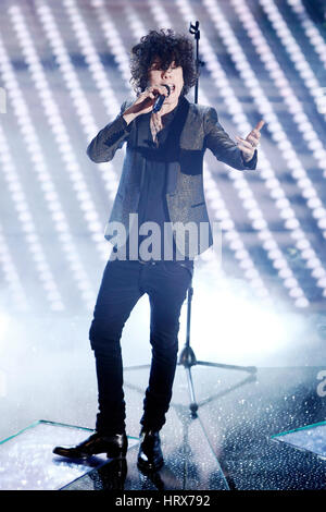 SANREMO, Italien, Februar 10: Sänger LP führt während der 67. Sanremo Song Festival am 10. Februar 2017, in Sanremo, Italien. Stockfoto