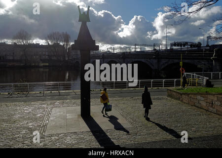 Glasgow Clyde Gehweg Stockfoto