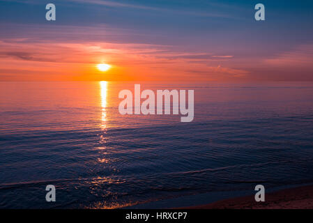 Sonnenuntergang über dem Ozean, South Australia Stockfoto