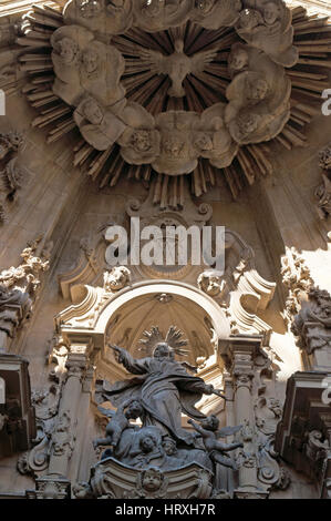 Donostia-San Sebastian, Spanien: Details der Basilika der Heiligen Maria des Chores, barocke katholische Pfarrkirche, abgeschlossen im Jahre 1774 Stockfoto