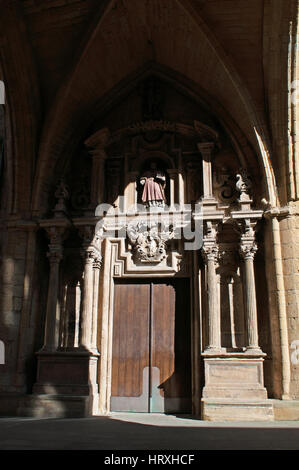 Donostia-San Sebastián: Details der Kirche von San Vicente, errichtet zwischen dem 15. und 16. Jahrhundert, eine der ältesten Kirchen in der Altstadt Stockfoto