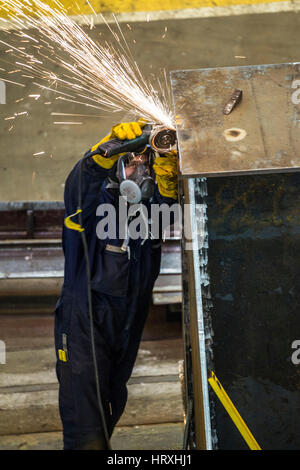 Schweißer arbeiten in der Schwerindustrie Stockfoto