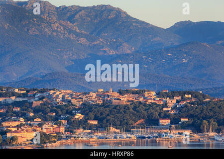 Sonnenaufgang über Porto-Vecchio, Korsika, Frankreich Stockfoto