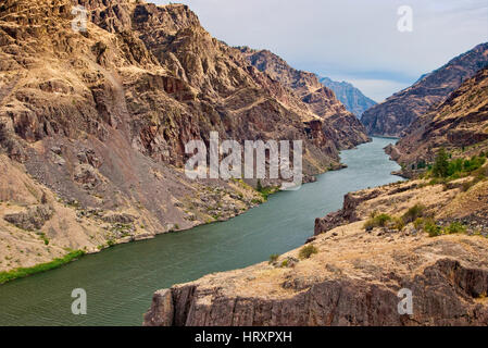 Streifen des Windes auf stürmischen Tag am Snake River Hells Canyon Stausee, Blick vom Schwarzpunkt, Hells Canyon, Idaho Seite an Idaho-Oregon Grenze, USA Stockfoto